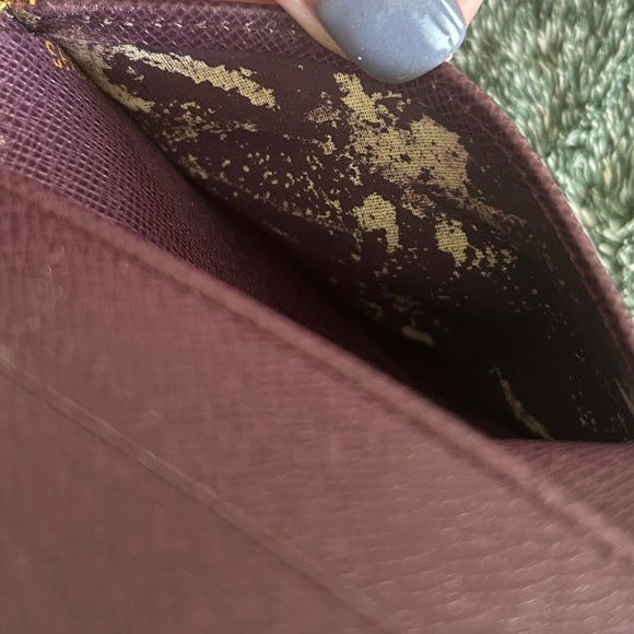 Louis Vuitton Yellow EPI Leather Elise Compact
Wallet SP0030 - Picture 10 of 12